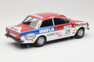 Volvo 142 #29 M. Alen / I. Kivimaki Rally 1000 Lakes 1973 MCG 1:18 MCG18528R Kov – obrázek 2 z 6
