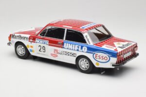 Volvo 142 #29 M. Alen / I. Kivimaki Rally 1000 Lakes 1973 MCG 1:18 MCG18528R Kov – obrázek 5 z 6