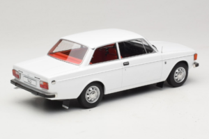 Volvo 142 Bílý MCG 1:18 MCG18445 Kov – obrázek 2 z 6