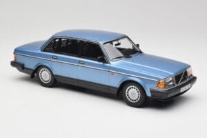 Volvo 240 GL Modrý Metalíza Minichamps 1:18 155171404 Kov – obrázek 4 z 6