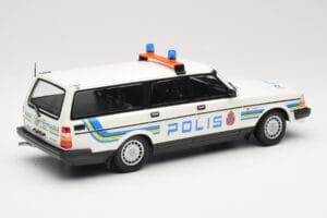 Volvo 240 GL Kombi Polis Sweden Minichamps 1:18 155171480 Kov – obrázek 2 z 6