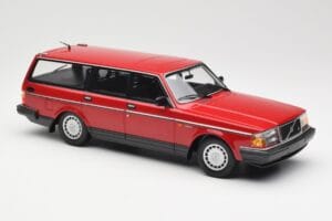 Volvo 240 GL Kombi Červený Minichamps 1:18 155171411 Kov – obrázek 4 z 6