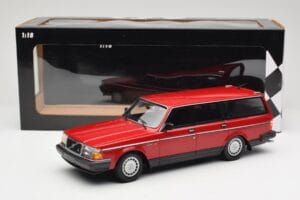 Volvo 240 GL Kombi Červený Minichamps 1:18 155171411 Kov – obrázek 6 z 6