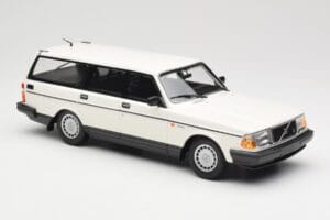 Volvo 240 GL Kombi Bílý Minichamps 1:18 155171412 Kov – obrázek 4 z 6