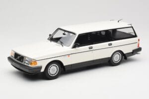 Volvo 240 GL Kombi Bílý Minichamps 1:18 155171412 Kov
