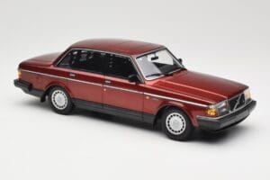 Volvo 240 GL Dark Red Metallic Minichamps 1:18 155171406 Kov – obrázek 4 z 6