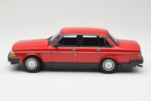 Volvo 240 GL Tmavě Červený Minichamps 1:18 166171401 Kov – obrázek 3 z 6