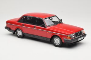 Volvo 240 GL Tmavě Červený Minichamps 1:18 166171401 Kov – obrázek 4 z 6
