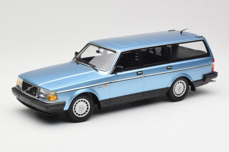 Volvo 240 GL Estate Blue Metallic Minichamps 1:18 155171414 Kov