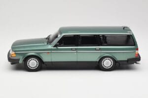 Volvo 240 GL Estate Green Metallic Minichamps 1:18 155171410 Kov – obrázek 3 z 6