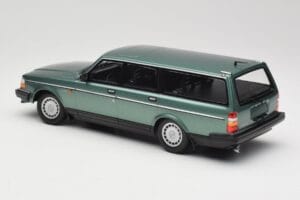 Volvo 240 GL Estate Green Metallic Minichamps 1:18 155171410 Kov – obrázek 5 z 6