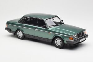 Volvo 240 GL Zelený Metalický Minichamps 1:18 155171400 Kov – obrázek 4 z 6