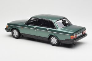 Volvo 240 GL Zelený Metalický Minichamps 1:18 155171400 Kov – obrázek 5 z 6