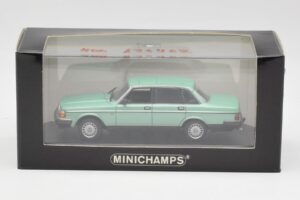 Volvo 240 GL Zelený Metalíza Minichamps 1:43 400171402 Kov – obrázek 4 z 4