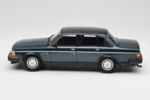 Volvo 240 GL Petrol Metallic Minichamps 1:18 155171407 Kov – obrázek 3 z 6