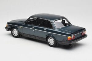 Volvo 240 GL Petrol Metallic Minichamps 1:18 155171407 Kov – obrázek 5 z 6