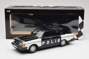 Volvo 240 GL Polis Sweden Černý Minichamps 1:18 155171497 Kov – obrázek 6 z 6