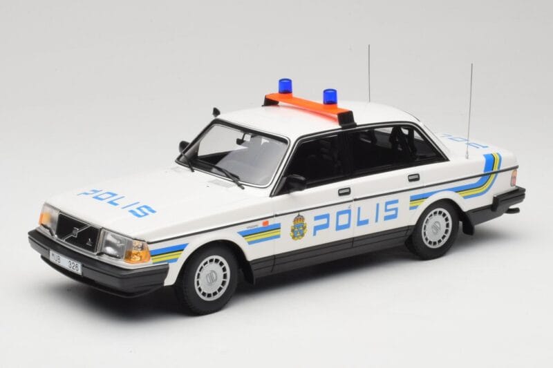 Volvo 240 GL Polis Sweden Minichamps 1:18 155171490 Kov
