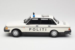 Volvo 240 GL Politi Denmark Minichamps 1:18 155171495 Kov – obrázek 3 z 6
