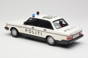 Volvo 240 GL Politi Denmark Minichamps 1:18 155171495 Kov – obrázek 5 z 6