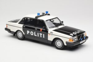 Volvo 240 GL Politi Norway Černý Minichamps 1:18 155171496 Kov – obrázek 4 z 6