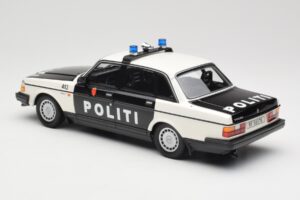 Volvo 240 GL Politi Norway Černý Minichamps 1:18 155171496 Kov – obrázek 5 z 6