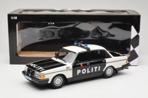 Volvo 240 GL Politi Norway Černý Minichamps 1:18 155171496 Kov – obrázek 6 z 6