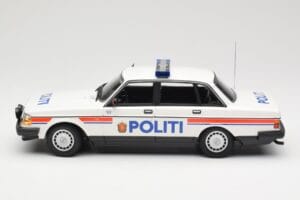 Volvo 240 GL Politi Norway Minichamps 1:18 155171491 Kov – obrázek 3 z 6
