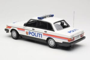 Volvo 240 GL Politi Norway Minichamps 1:18 155171491 Kov – obrázek 5 z 6