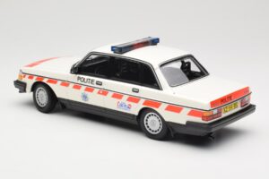 Volvo 240 GL Politie Netherlands Minichamps 1:18 155171498 Kov – obrázek 5 z 6