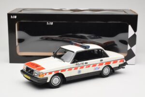 Volvo 240 GL Politie Netherlands Minichamps 1:18 155171498 Kov – obrázek 6 z 6