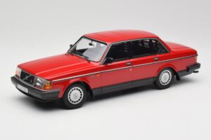 Volvo 240 GL Červený Minichamps 1:18 155171401 Kov