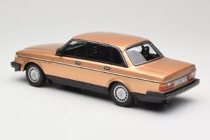 Volvo 240 GL Zlatý Minichamps 1:18 155171405 Kov – obrázek 5 z 6