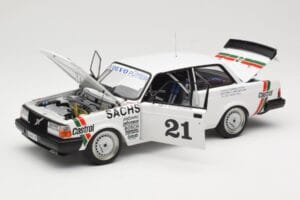 Volvo 240 Turbo #21 P. Stureson DTM Winner Wunstorf 1985 AUTOart 1:18 88592 Kov – obrázek 2 z 8