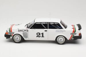 Volvo 240 Turbo #21 P. Stureson DTM Winner Wunstorf 1985 AUTOart 1:18 88592 Kov – obrázek 4 z 8