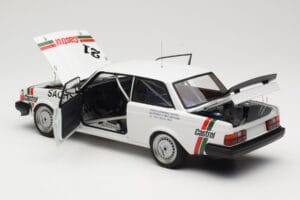 Volvo 240 Turbo #21 P. Stureson DTM Winner Wunstorf 1985 AUTOart 1:18 88592 Kov – obrázek 5 z 8