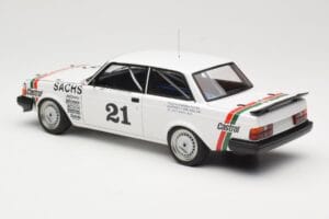 Volvo 240 Turbo #21 P. Stureson DTM Winner Wunstorf 1985 AUTOart 1:18 88592 Kov – obrázek 7 z 8