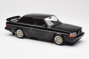 Volvo 240 Turbo Černý Custom IXO 1:18 18CMC178 Kov – obrázek 4 z 6