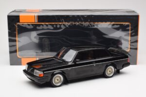 Volvo 240 Turbo Černý Custom IXO 1:18 18CMC178 Kov – obrázek 6 z 6