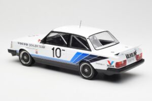 Volvo 240 Turbo #10 R. Francevic Winner ATCC 1986 IXO 1:18 18RMC176 Kov – obrázek 5 z 6