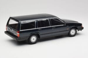 Volvo 740 GL Kombi Tmavě Zelený Metalíza Minichamps 1:18 155171771 Kov – obrázek 2 z 6