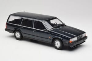 Volvo 740 GL Kombi Tmavě Zelený Metalíza Minichamps 1:18 155171771 Kov – obrázek 4 z 6