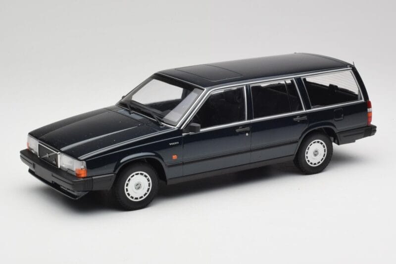 Volvo 740 GL Kombi Tmavě Zelený Metalíza Minichamps 1:18 155171771 Kov