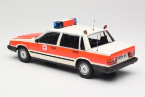 Volvo 740 GL DRK Aschaffenburg Minichamps 1:18 155171790 Kov – obrázek 5 z 6