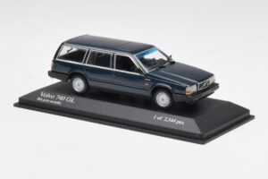 Volvo 740 GL Estate Modrozelená Metalická Minichamps 1:43 943171713 Kov – obrázek 3 z 4