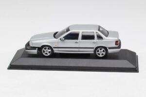 Volvo 850 Stříbrný Minichamps 1:43 430171402 Kov