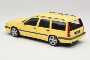 Volvo 850 T-5R Kombi Cream Yellow AUTOart 1:18 79506 Kov – obrázek 7 z 8