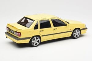 Volvo 850 T-5R Žlutý AUTOart 1:18 79501 Kov – obrázek 3 z 8