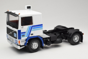 Volvo F12 Modrý Bílý Road Kings 1:18 RK180033 Kov