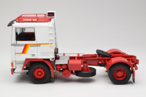Volvo F12 Bílý Červený Road Kings 1:18 RK180031 Kov – obrázek 4 z 8